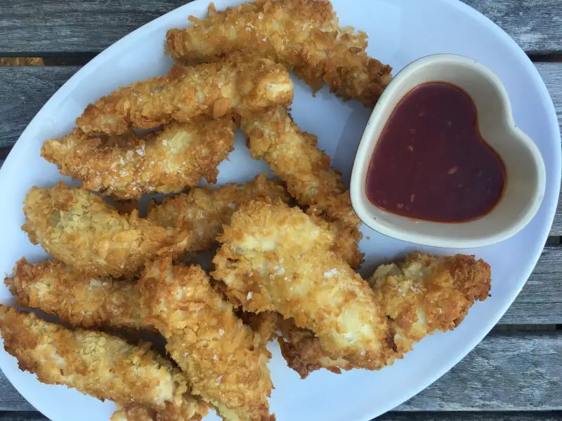 chicken goujons and dipping sauce