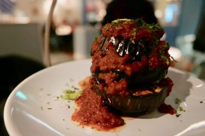 Aubergine with garlic tomato sauce