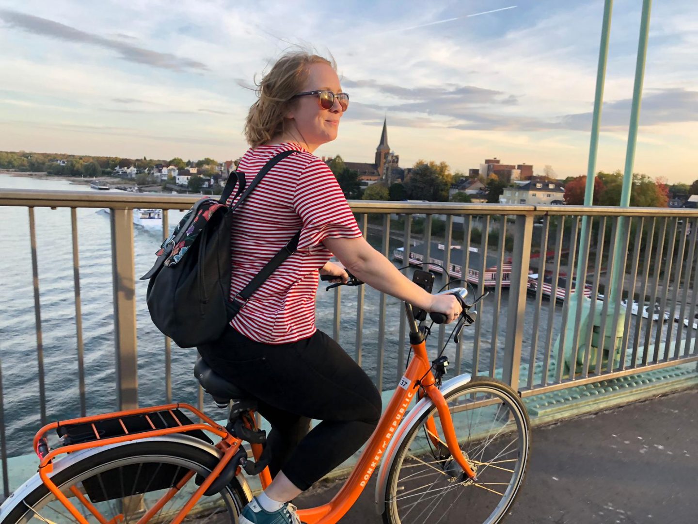 Gingey Bites cycling on the Rhine in Cologne