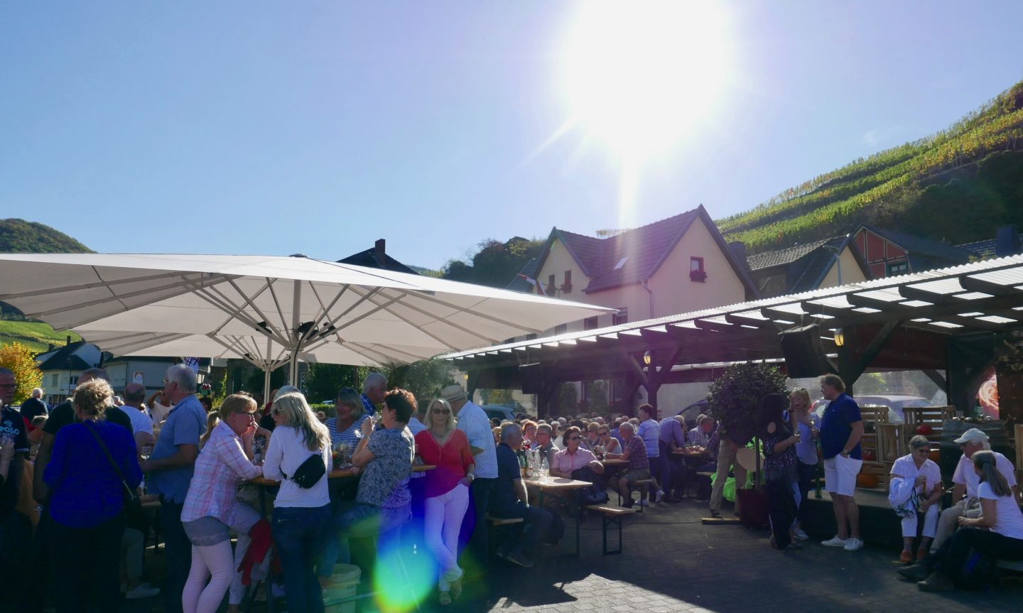 The wine festival in Mayschoß in full swing