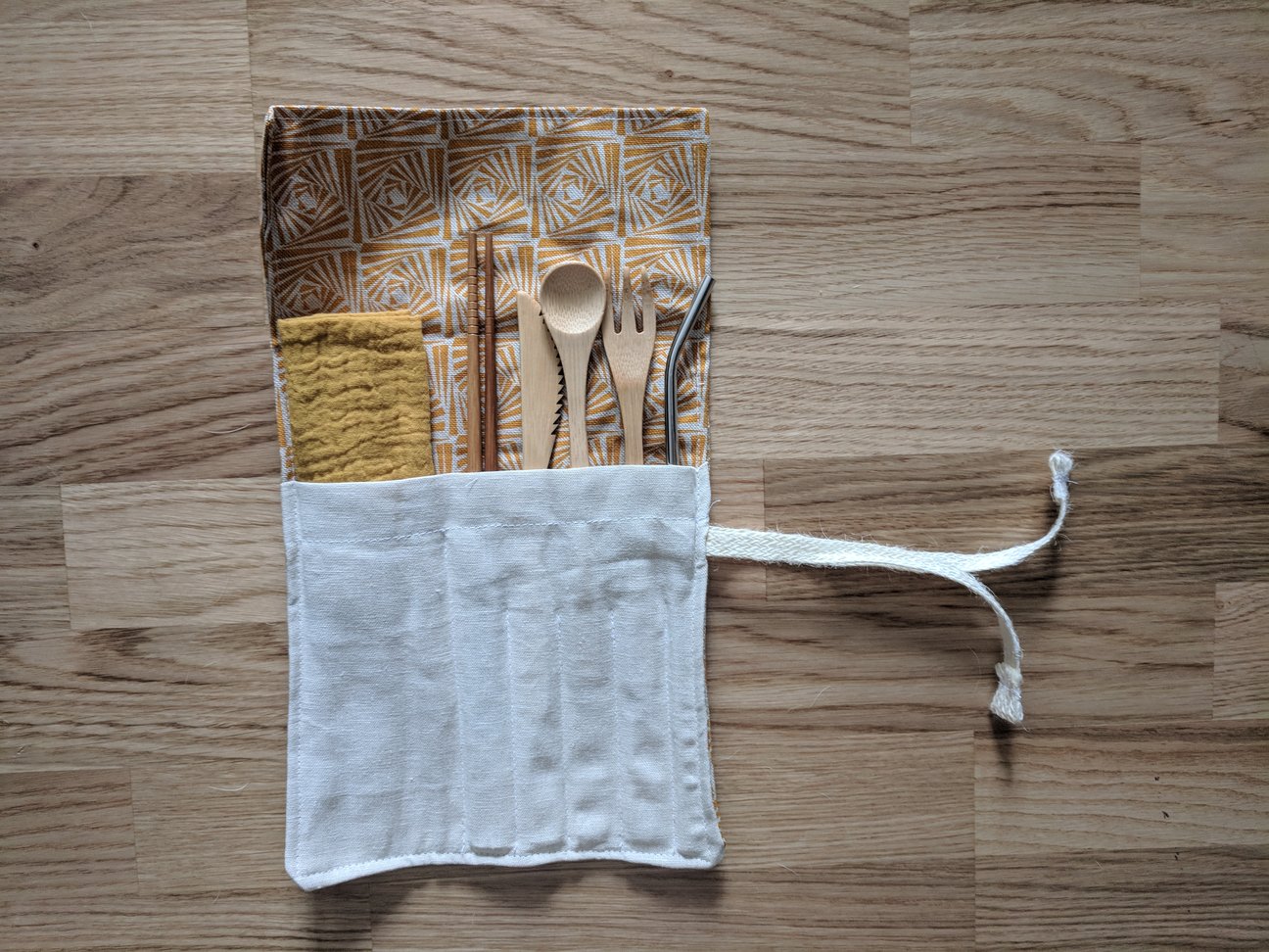 Worthwhyle bamboo cutlery set