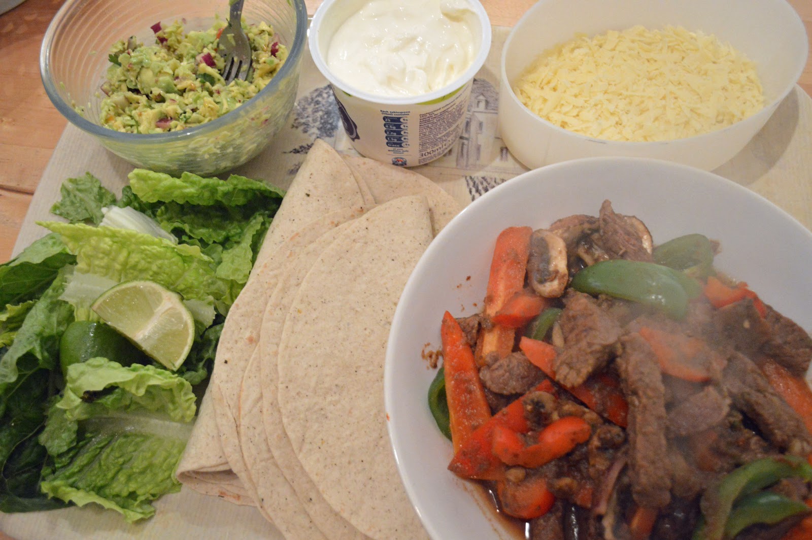 Steak fajitas with chipotle chilli