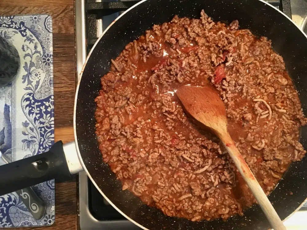 Cooking the ragu