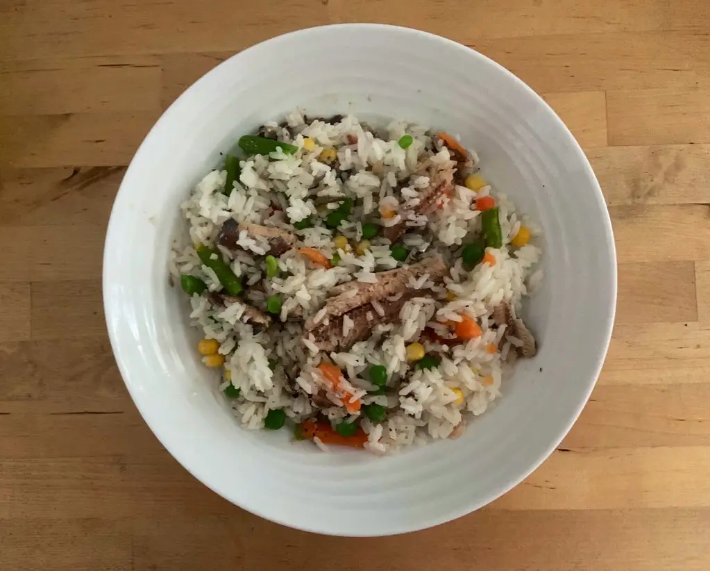 Sardines with rice and vegetables