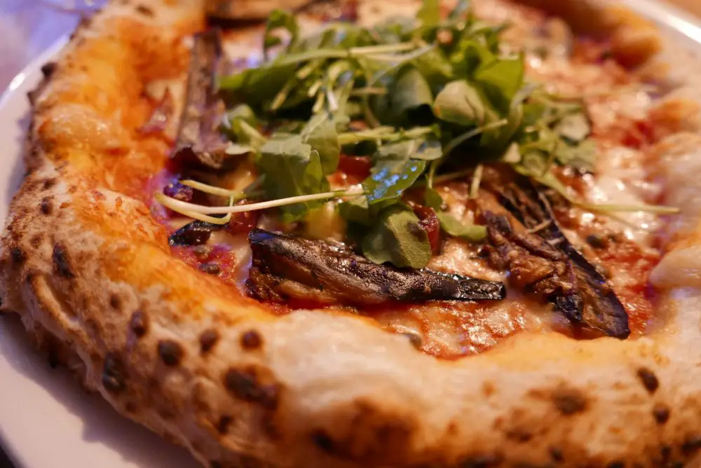 Flamed aubergine and lemon thyme pizza