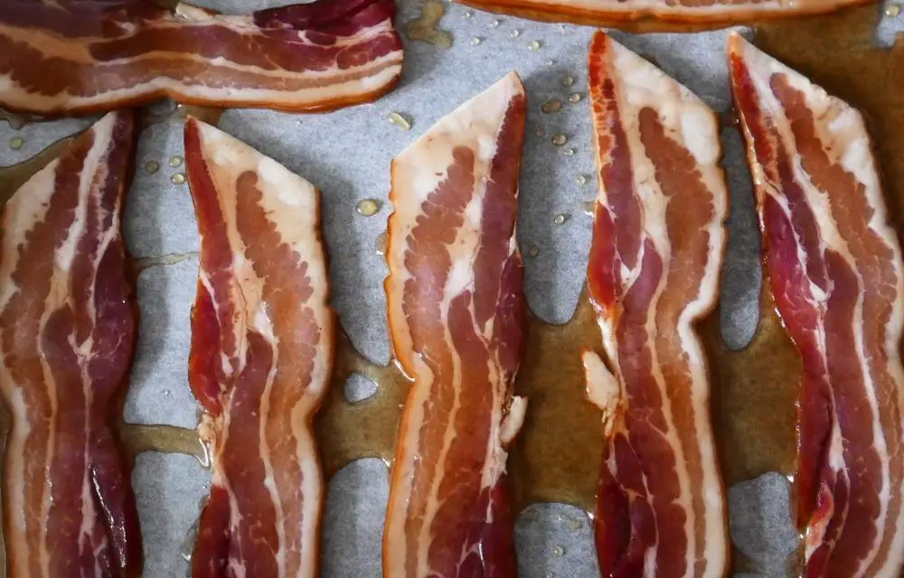 Making maple syrup candied bacon