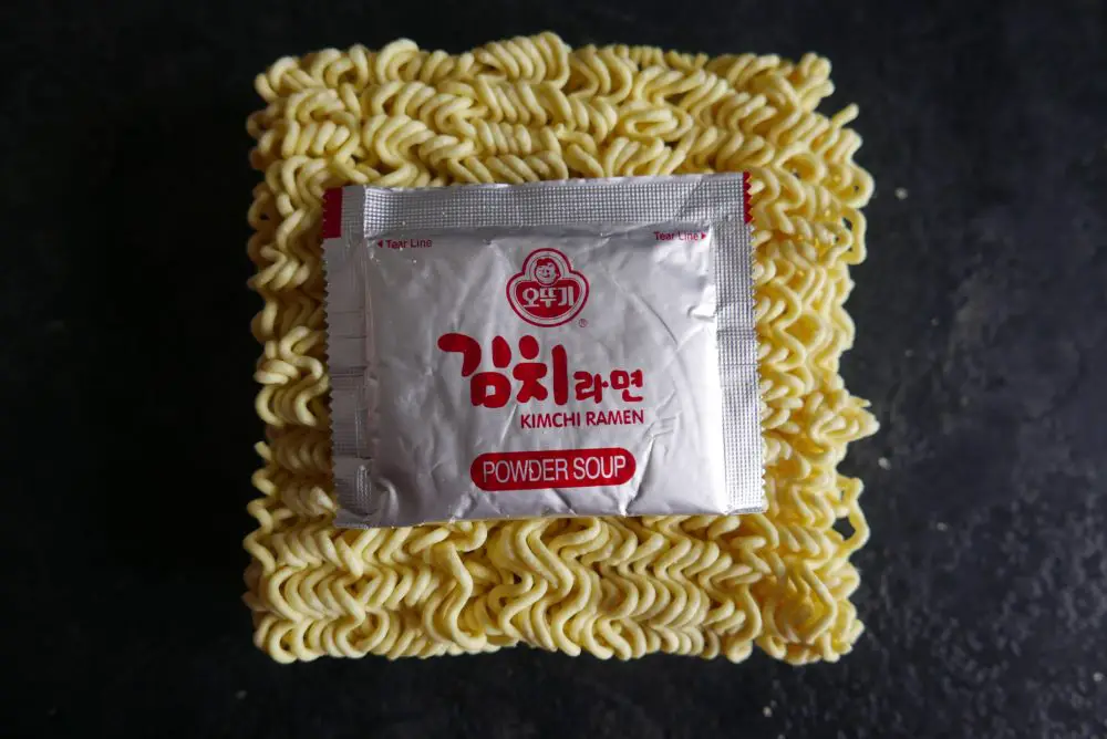 Ottogi kimchi instant noodles