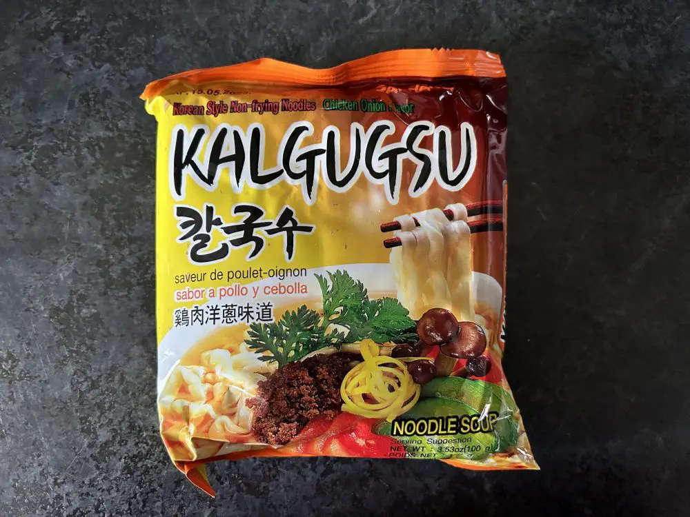 kalgugsu noodles in the packet